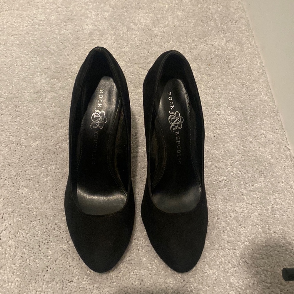 Black 6in heels